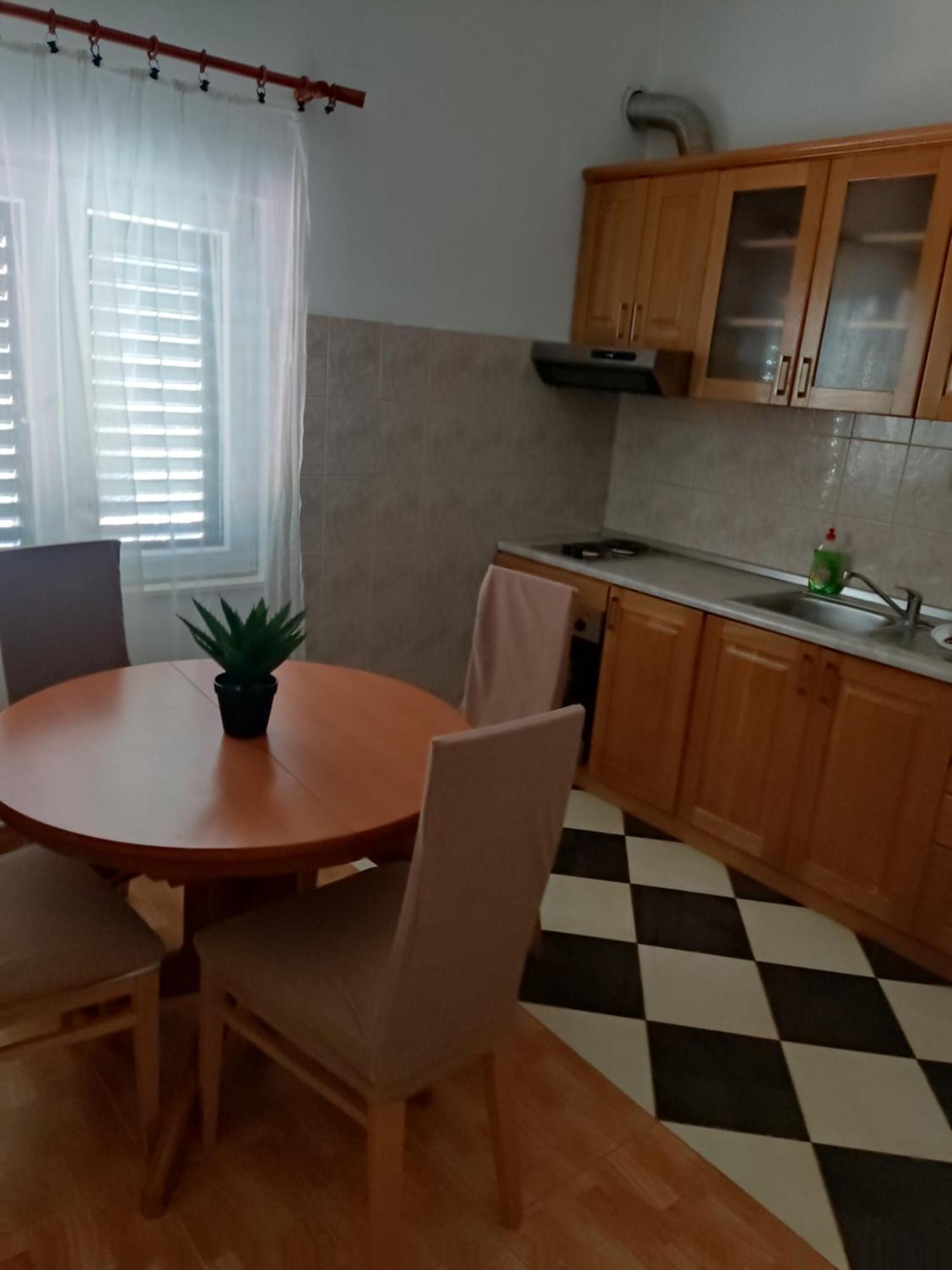 לוביסטה Apartments Ivana מראה חיצוני תמונה