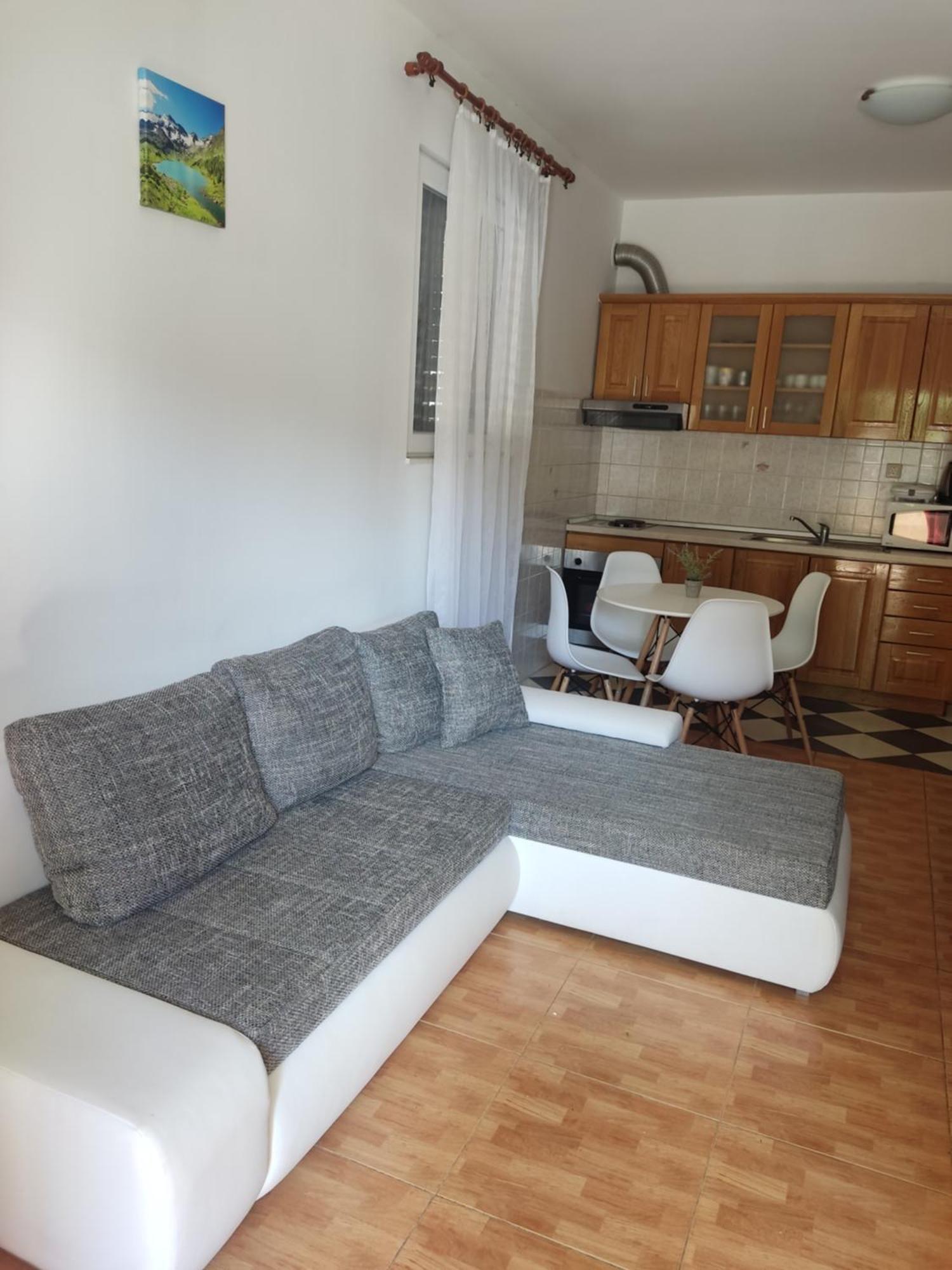 לוביסטה Apartments Ivana מראה חיצוני תמונה