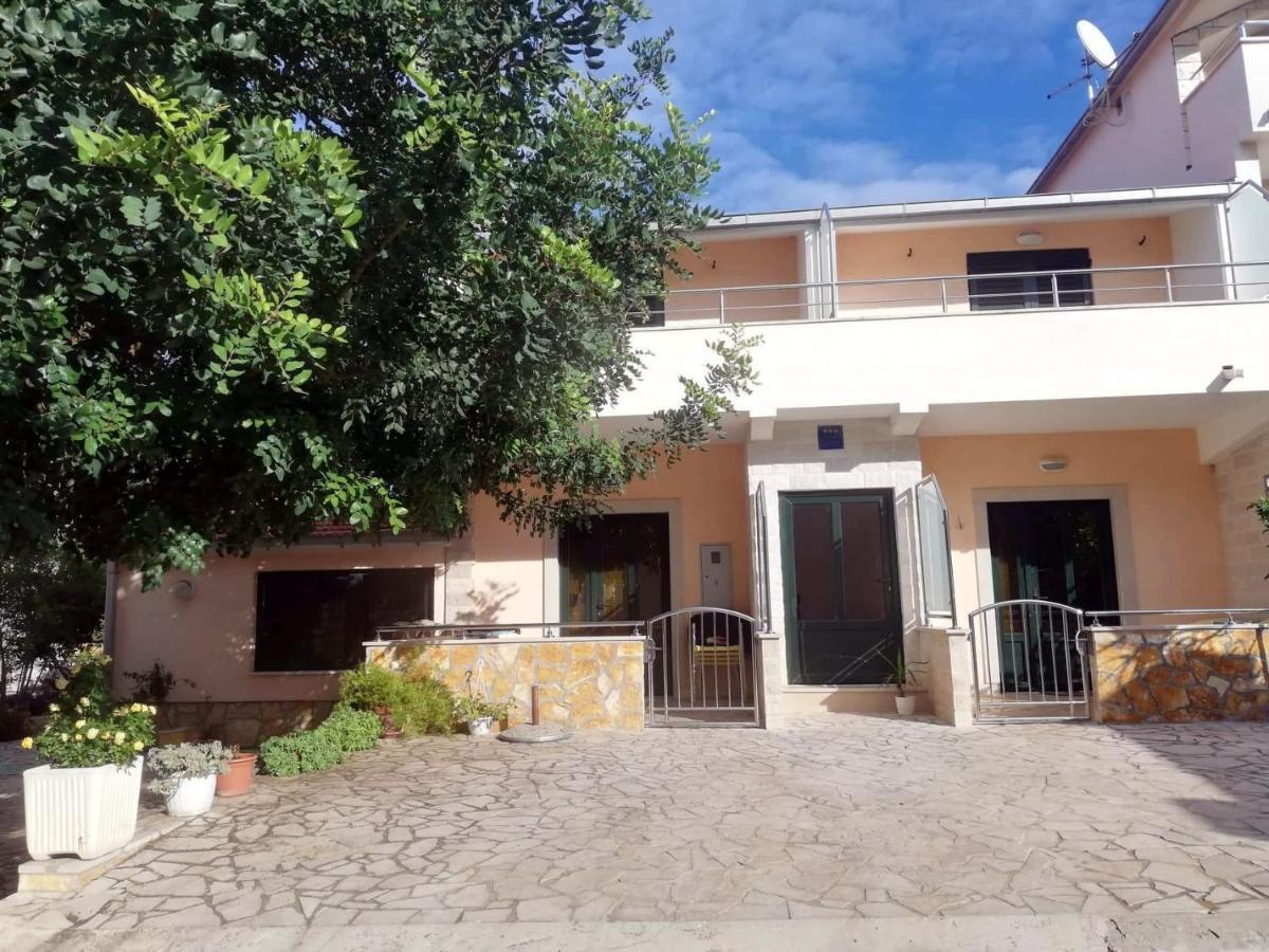 לוביסטה Apartments Ivana מראה חיצוני תמונה