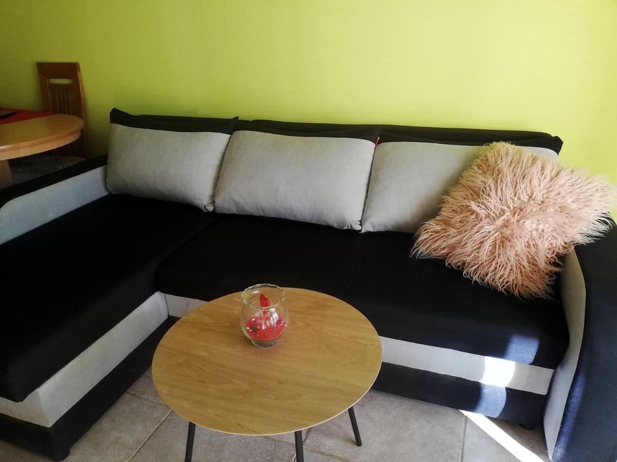 לוביסטה Apartments Ivana מראה חיצוני תמונה