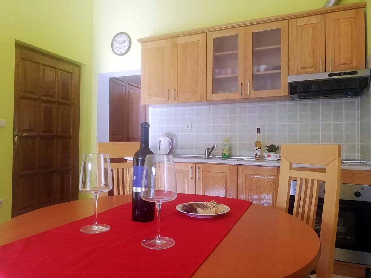 לוביסטה Apartments Ivana מראה חיצוני תמונה